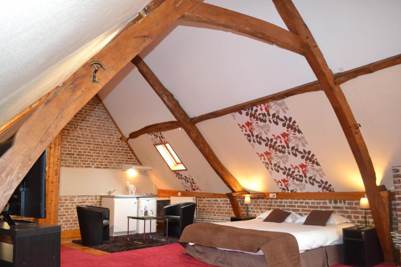 Le Domaine Des Cigognes Hotel Ennevelin ภายนอก รูปภาพ