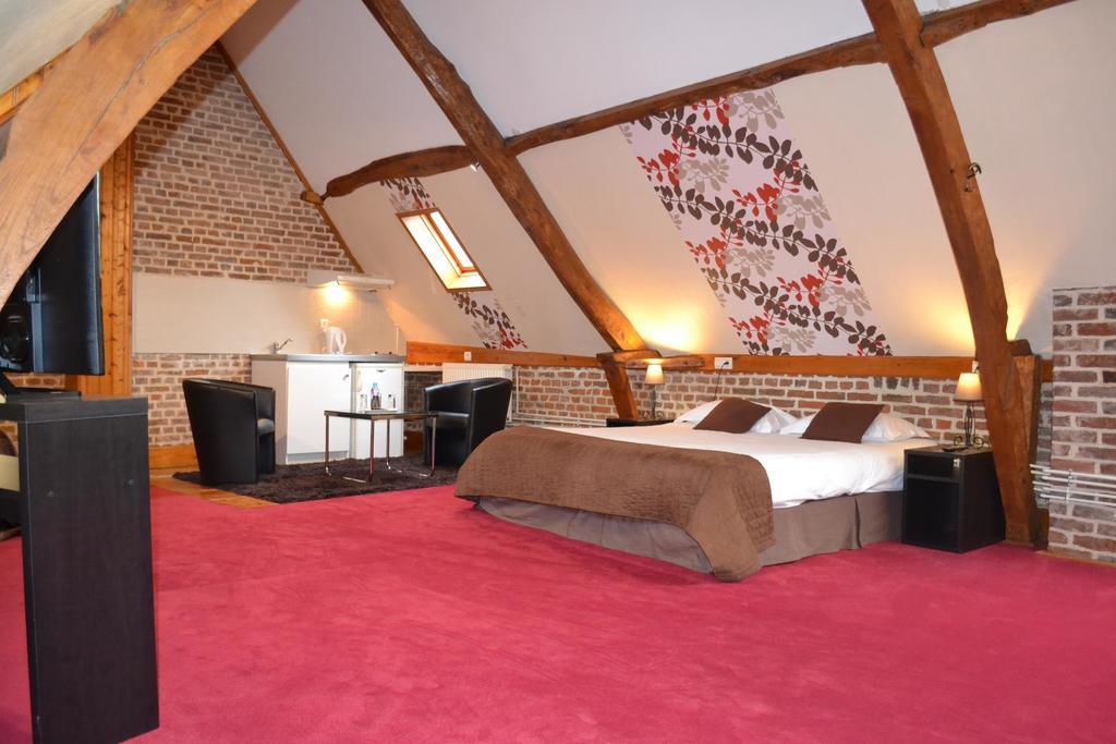 Le Domaine Des Cigognes Hotel Ennevelin ภายนอก รูปภาพ