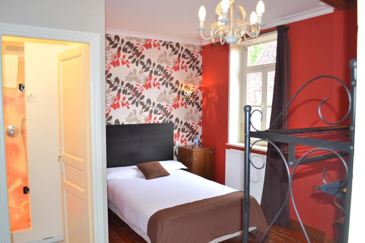 Le Domaine Des Cigognes Hotel Ennevelin ภายนอก รูปภาพ