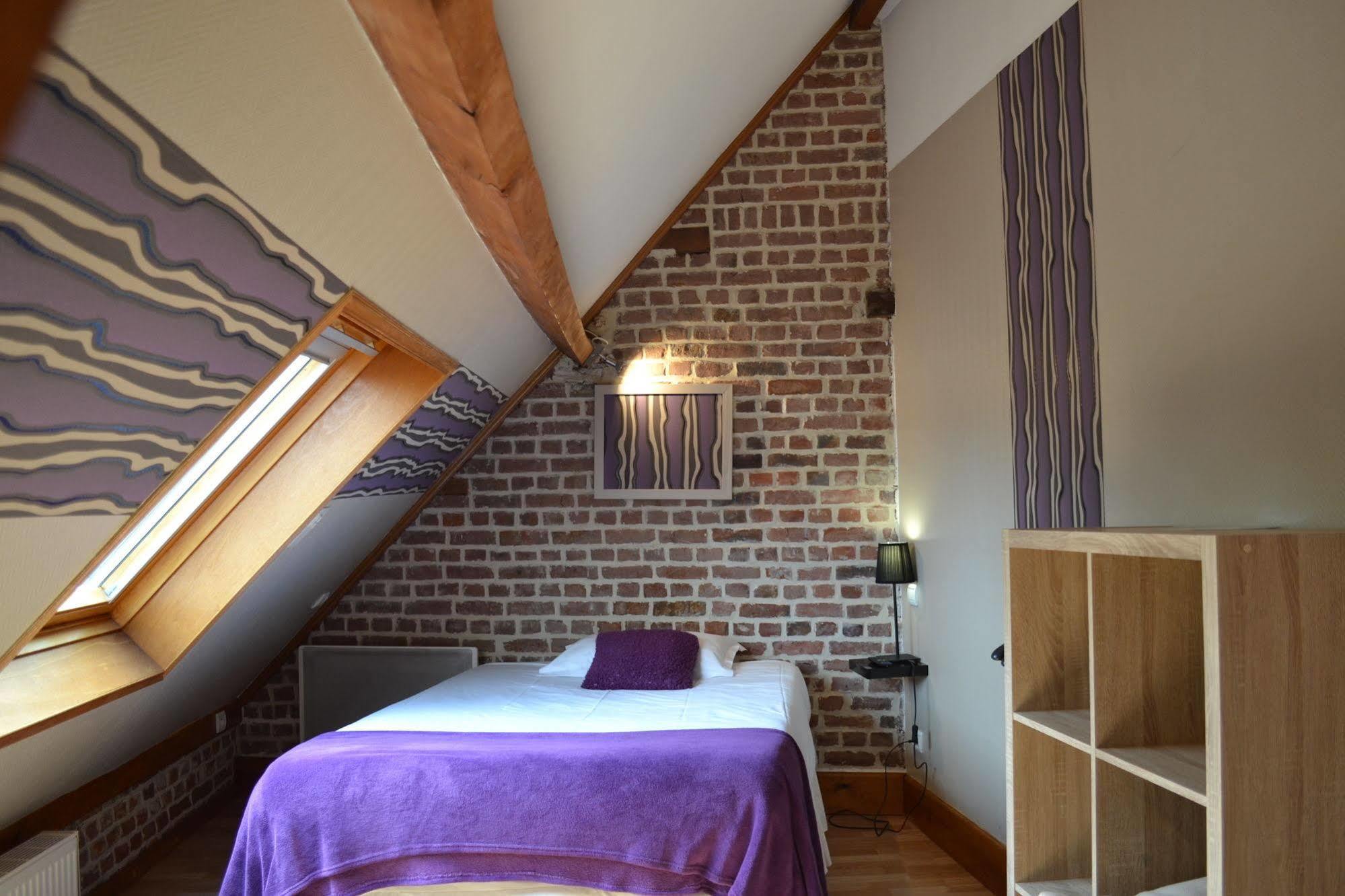Le Domaine Des Cigognes Hotel Ennevelin ภายนอก รูปภาพ