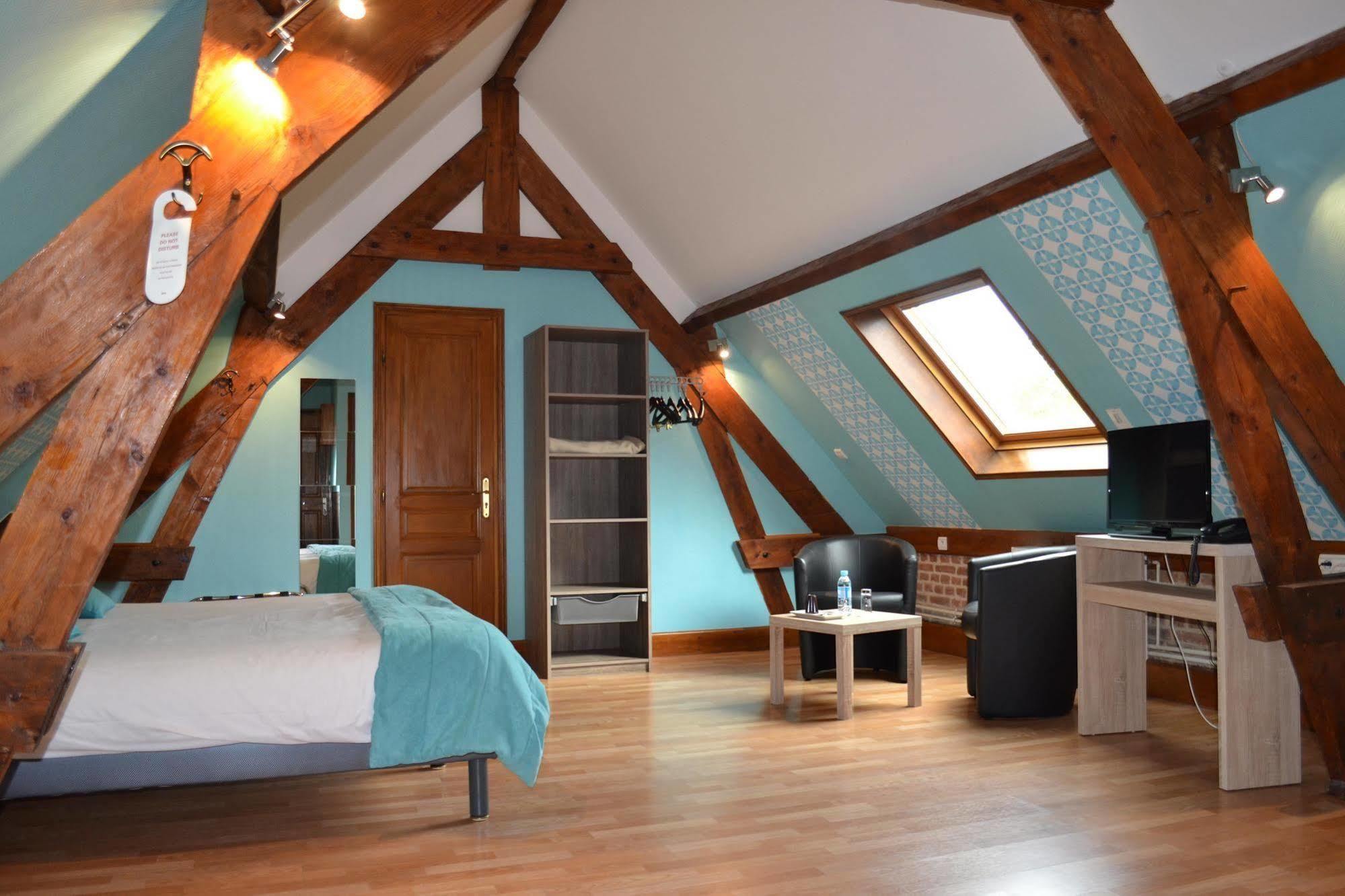 Le Domaine Des Cigognes Hotel Ennevelin ภายนอก รูปภาพ